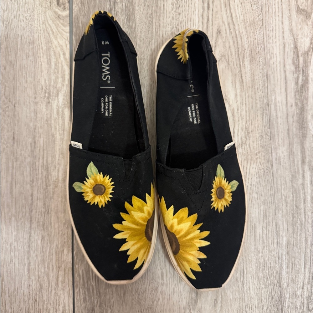 TOMS Women's Black and Yellow Sunflower Flats - Picture 1 of 4